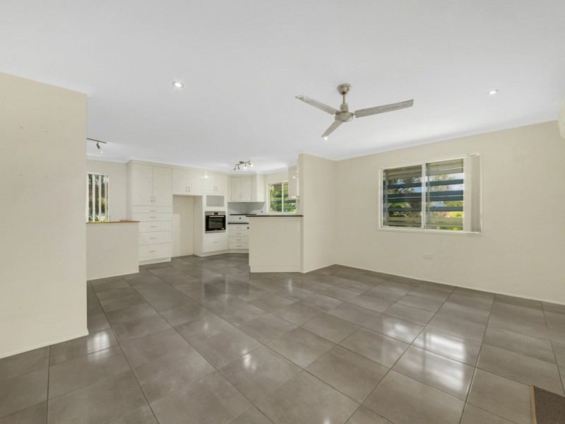 24 Crest Avenue, Boyne Island QLD 4680