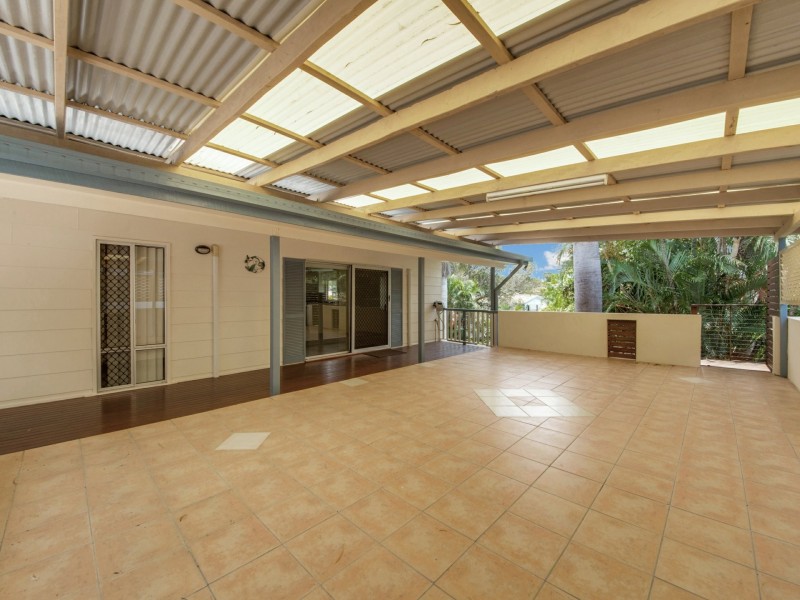 24 Crest Avenue, Boyne Island QLD 4680