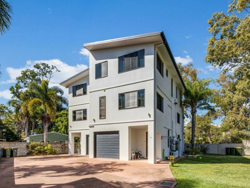 6 Wyndham Avenue, Boyne Island QLD 4680