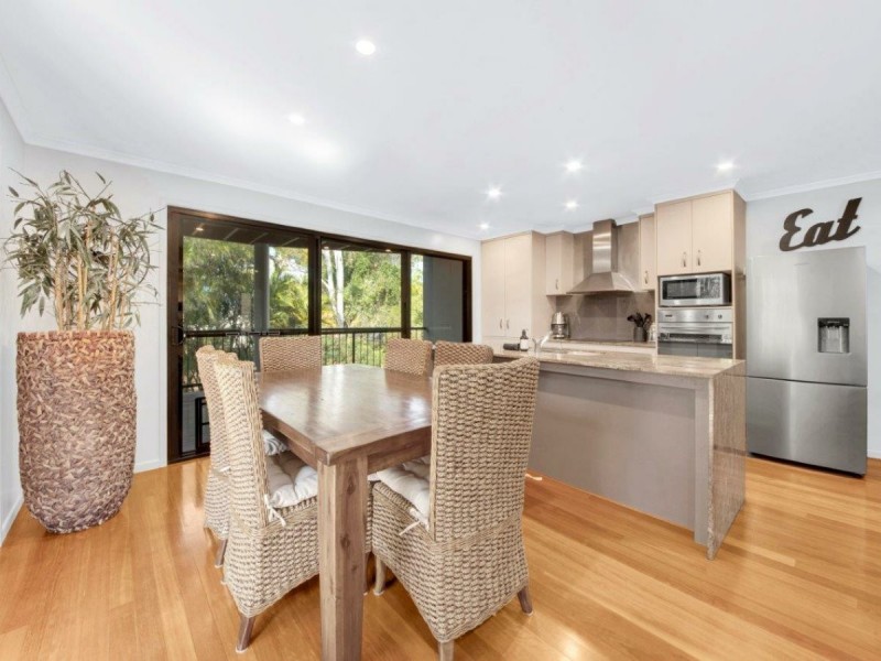6 Wyndham Avenue, Boyne Island QLD 4680
