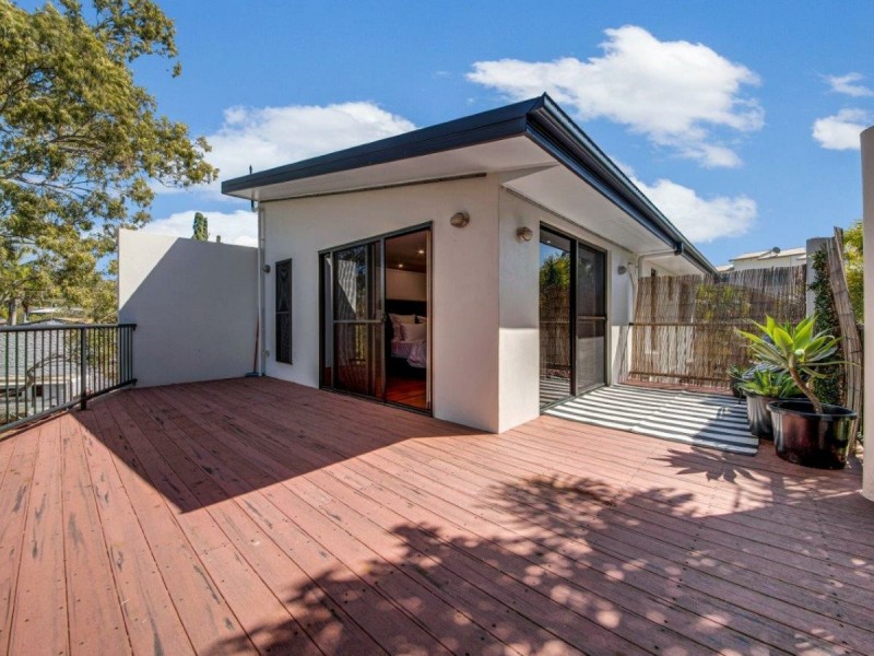 6 Wyndham Avenue, Boyne Island QLD 4680