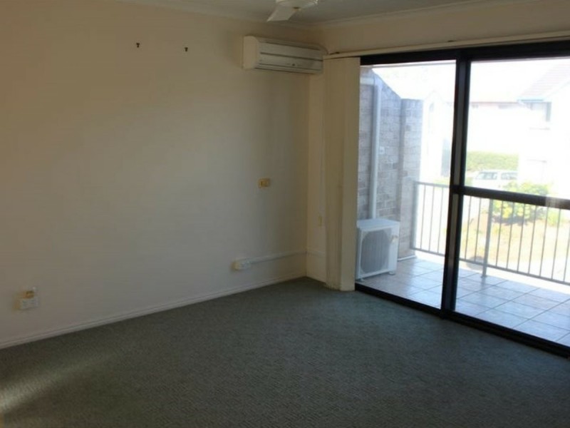 Unit 1/2 Hampton Drive, Tannum Sands QLD 4680