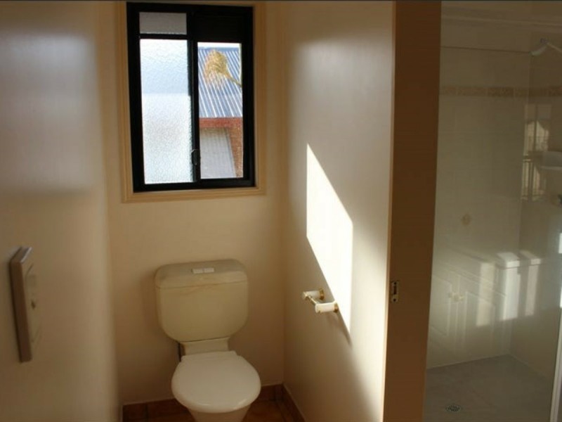 Unit 1/2 Hampton Drive, Tannum Sands QLD 4680
