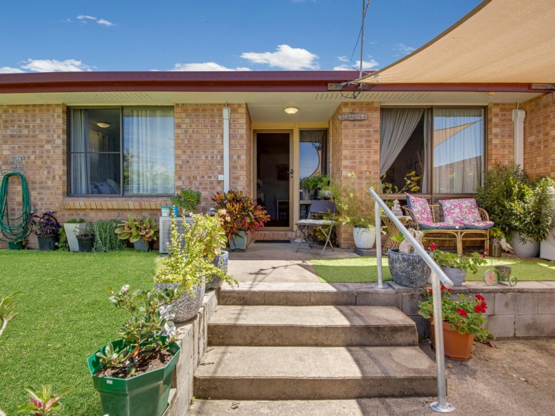 Unit 2/48 Katandra Street, Boyne Island QLD 4680