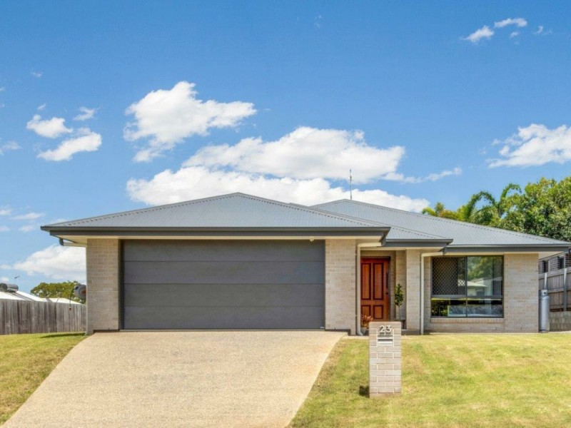 23 STELLA STREET, Boyne Island QLD 4680