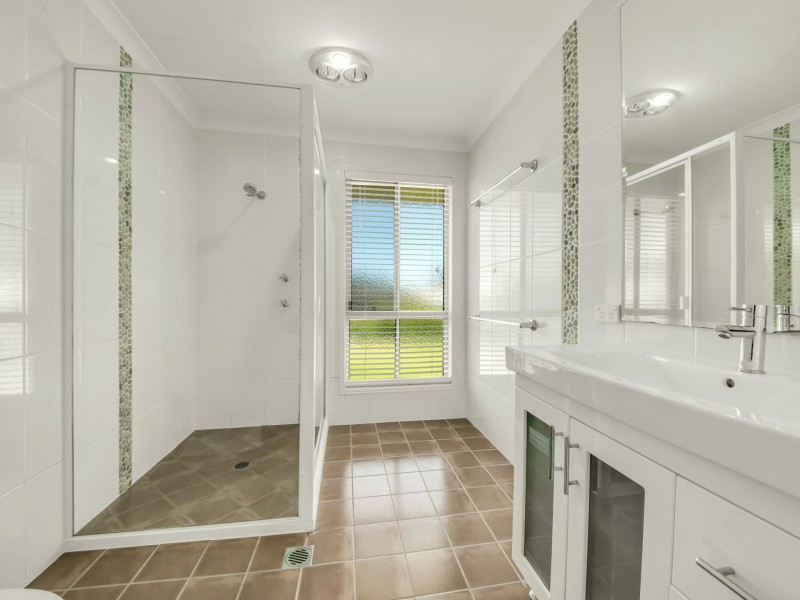 48 Bauhinia Street, Boyne Island QLD 4680