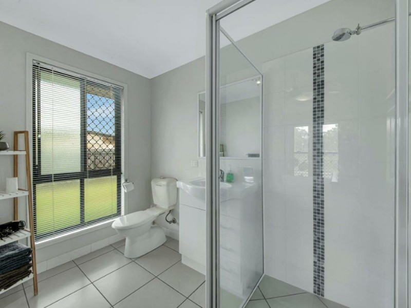 54 Bauhinia Street, Boyne Island QLD 4680