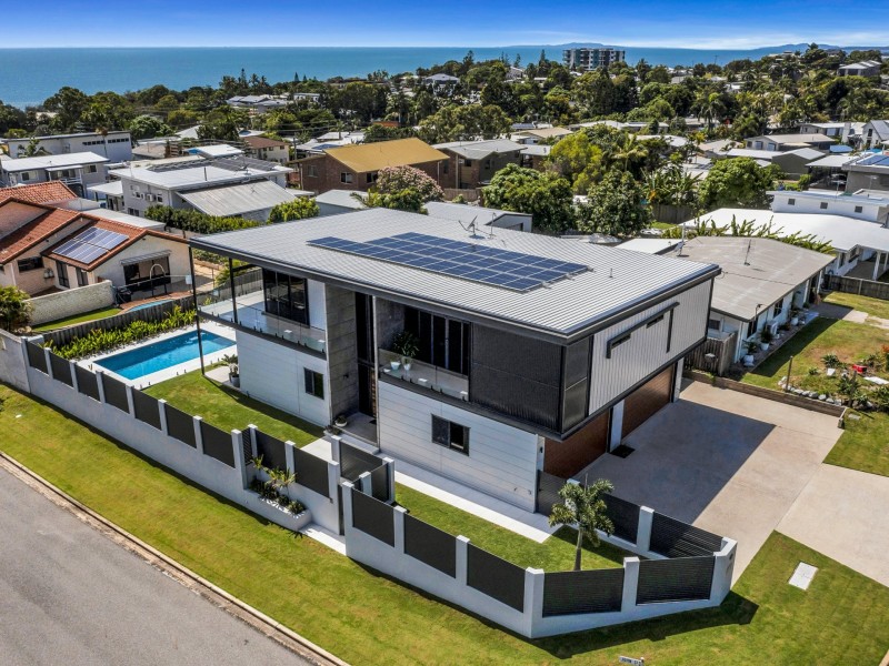34 Booth Avenue, Tannum Sands QLD 4680