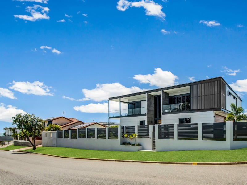 34 Booth Avenue, Tannum Sands QLD 4680