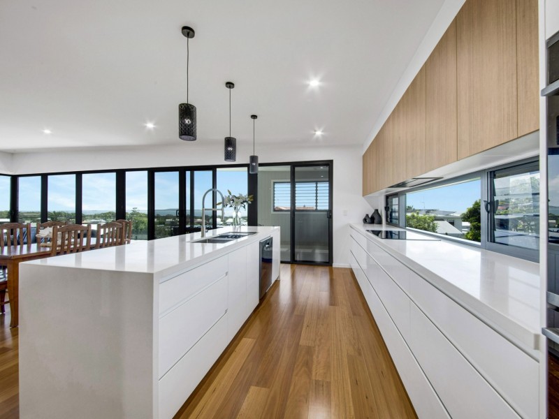 34 Booth Avenue, Tannum Sands QLD 4680