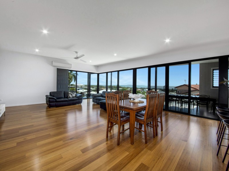 34 Booth Avenue, Tannum Sands QLD 4680