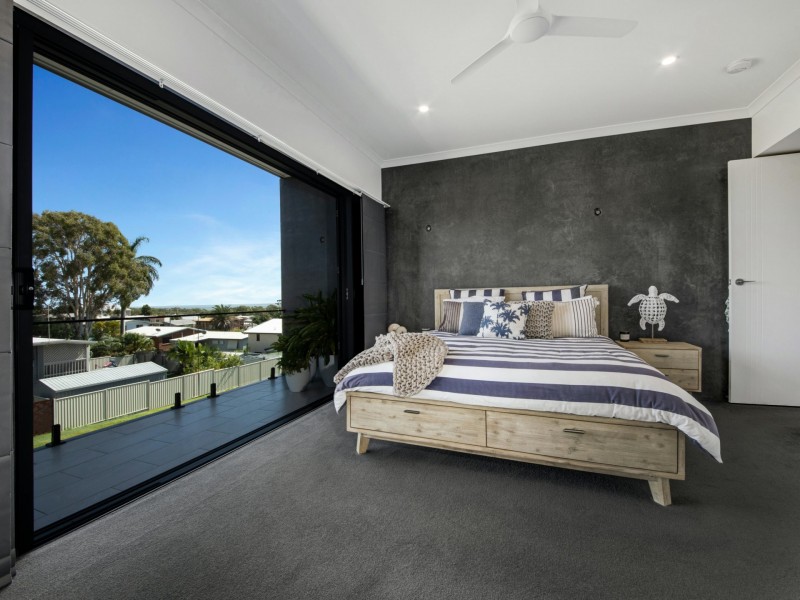 34 Booth Avenue, Tannum Sands QLD 4680