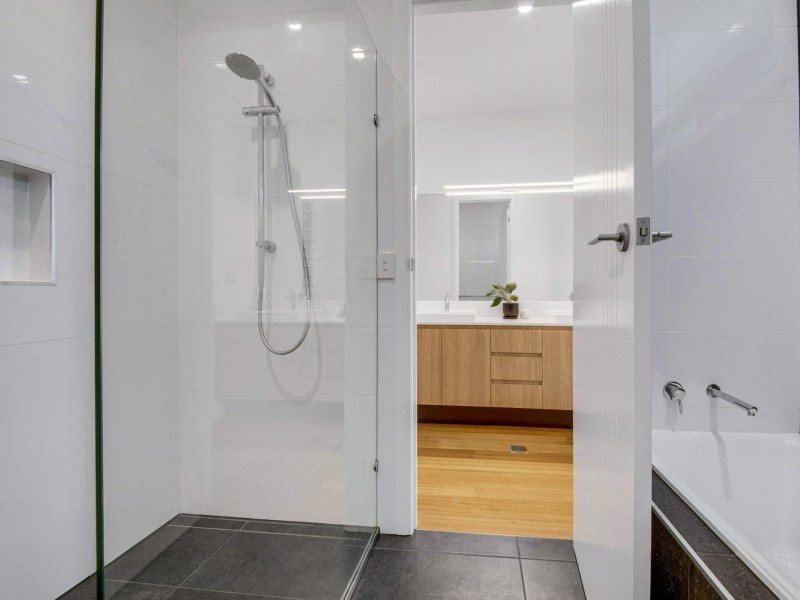 34 Booth Avenue, Tannum Sands QLD 4680