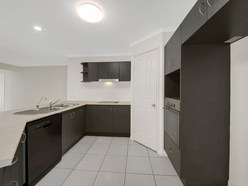 12 Stella Street, Boyne Island QLD 4680
