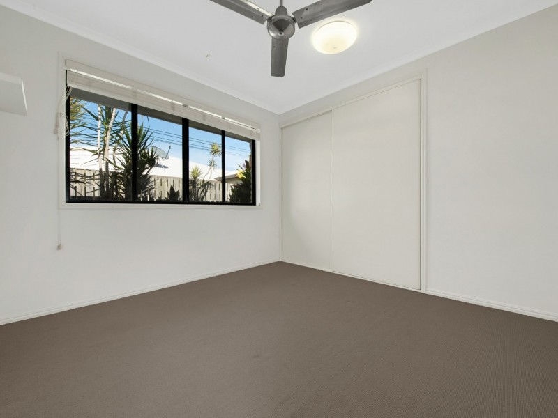 12 Stella Street, Boyne Island QLD 4680