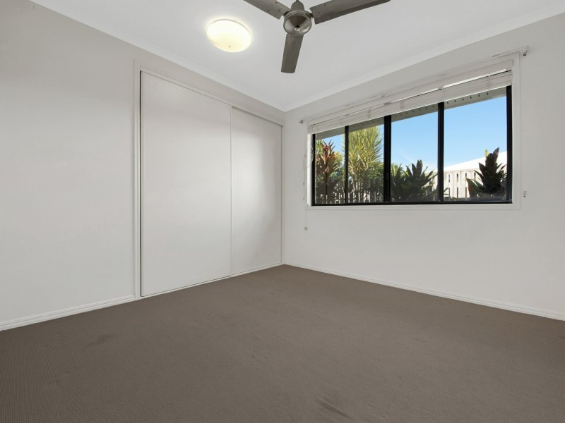 12 Stella Street, Boyne Island QLD 4680