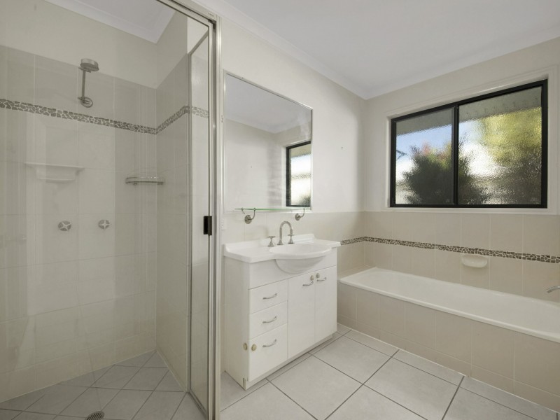 12 Stella Street, Boyne Island QLD 4680