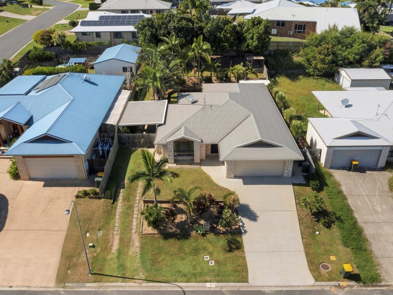 12 Stella Street, Boyne Island QLD 4680