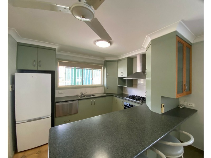 23/1 Jacaranda Drive, Boyne Island QLD 4680