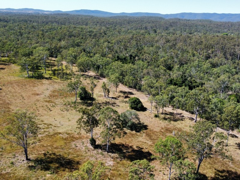 258 Donaldsons Road, Foreshores QLD 4678