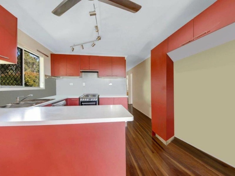 28 Amaroo Street, Boyne Island QLD 4680