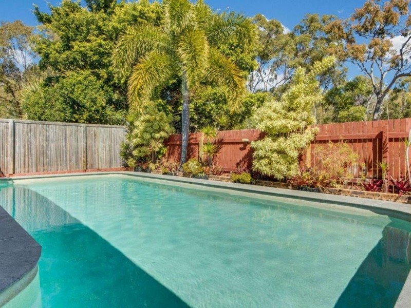 28 Amaroo Street, Boyne Island QLD 4680