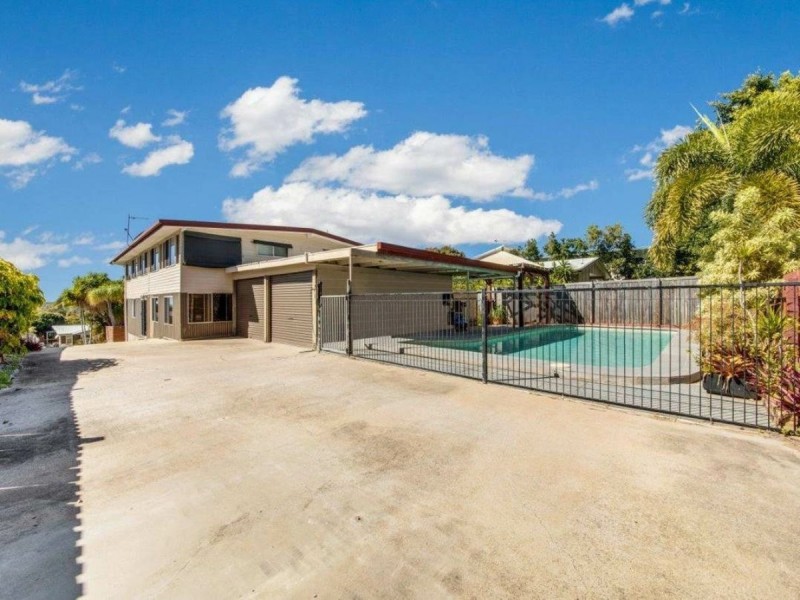 28 Amaroo Street, Boyne Island QLD 4680