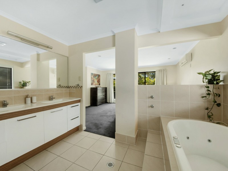 13 Ronald Crescent, Benaraby QLD 4680