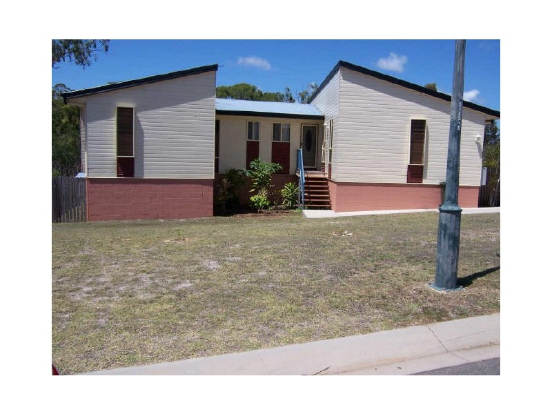 32 Pryde Street, Tannum Sands QLD 4680