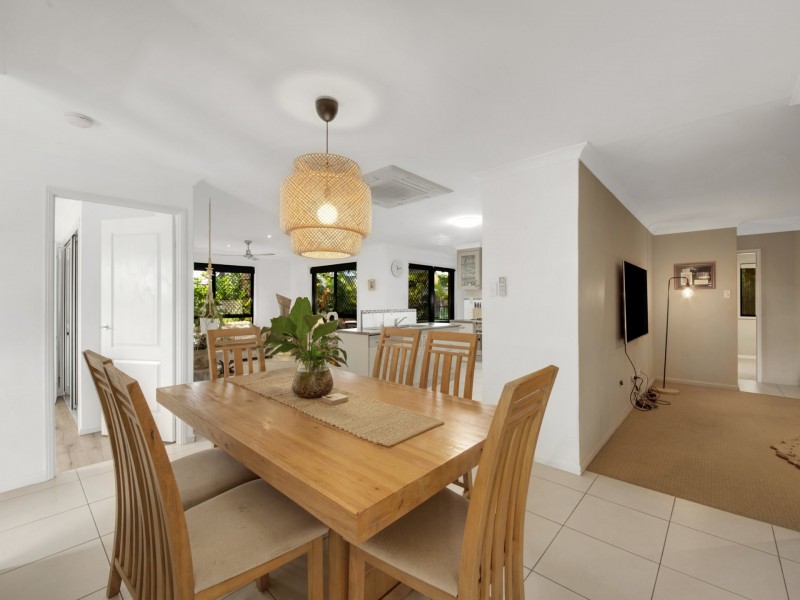 27 Lighthouse Drive, Boyne Island QLD 4680