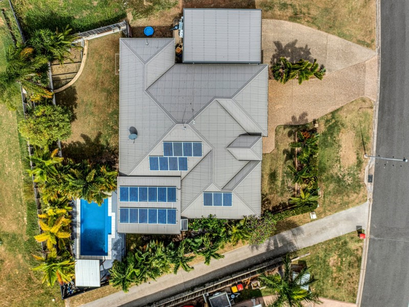 27 Lighthouse Drive, Boyne Island QLD 4680