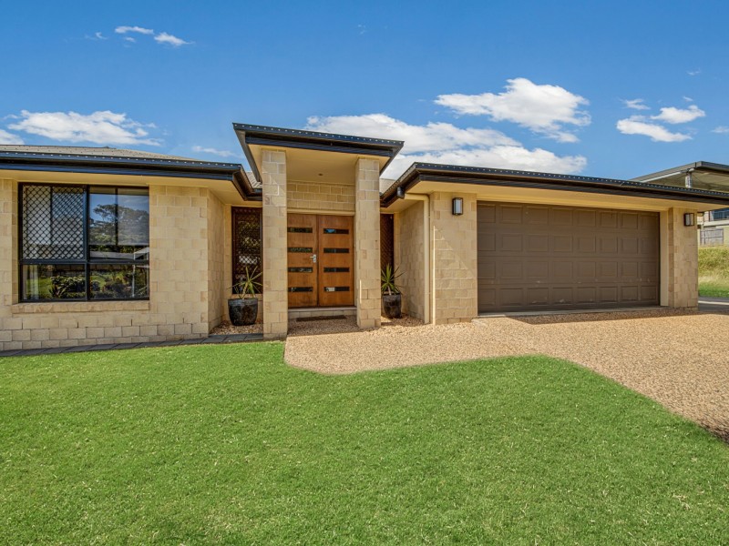 27 Lighthouse Drive, Boyne Island QLD 4680