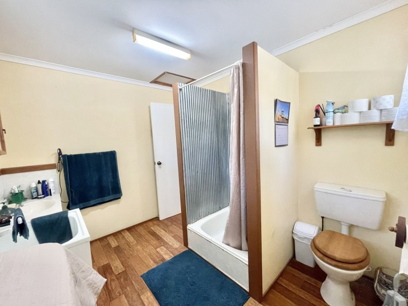 327 Bells Road, Rodds Bay QLD 4678