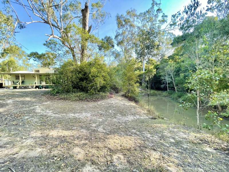 327 Bells Road, Rodds Bay QLD 4678