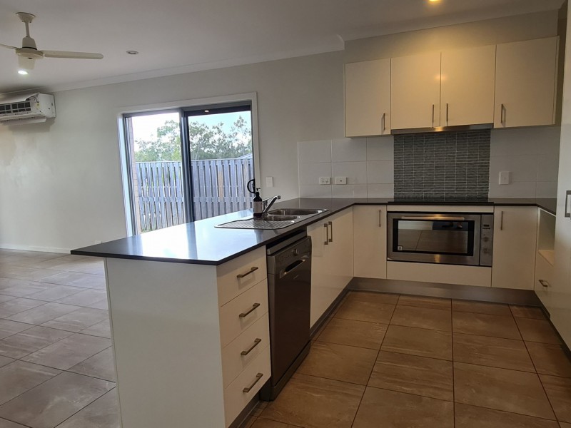 35 Koolivoo Parade, Boyne Island QLD 4680