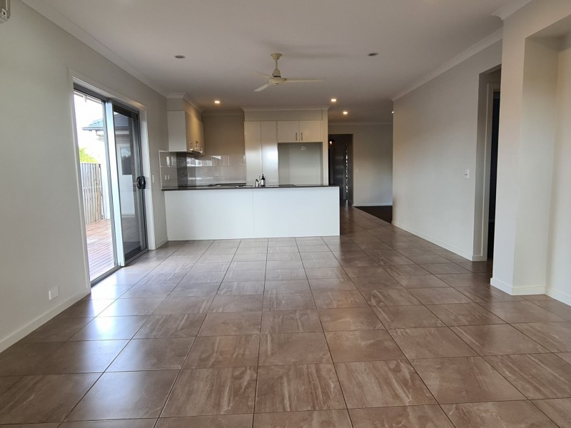35 Koolivoo Parade, Boyne Island QLD 4680