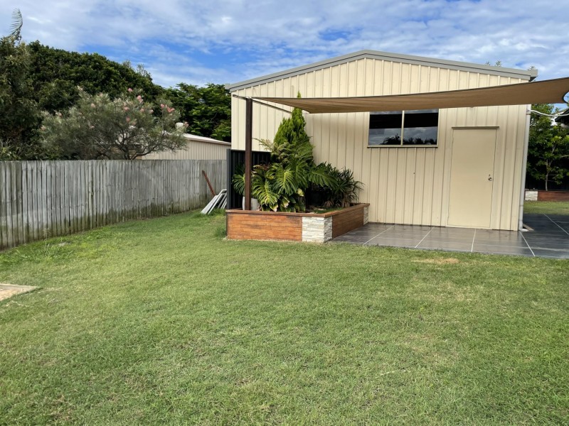 37 Golf View Drive, Boyne Island QLD 4680