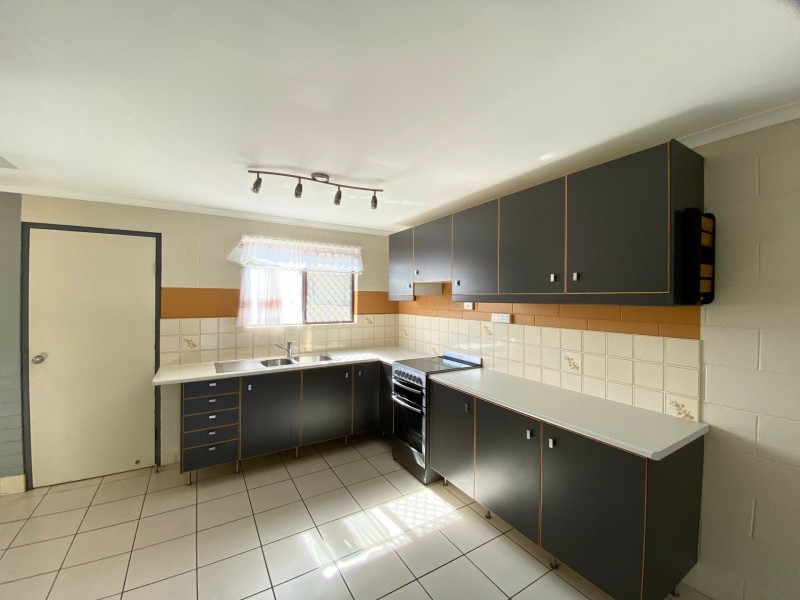 Unit 4/4 Wyndham Ave, Boyne Island QLD 4680