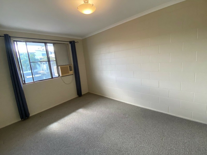 Unit 4/4 Wyndham Ave, Boyne Island QLD 4680