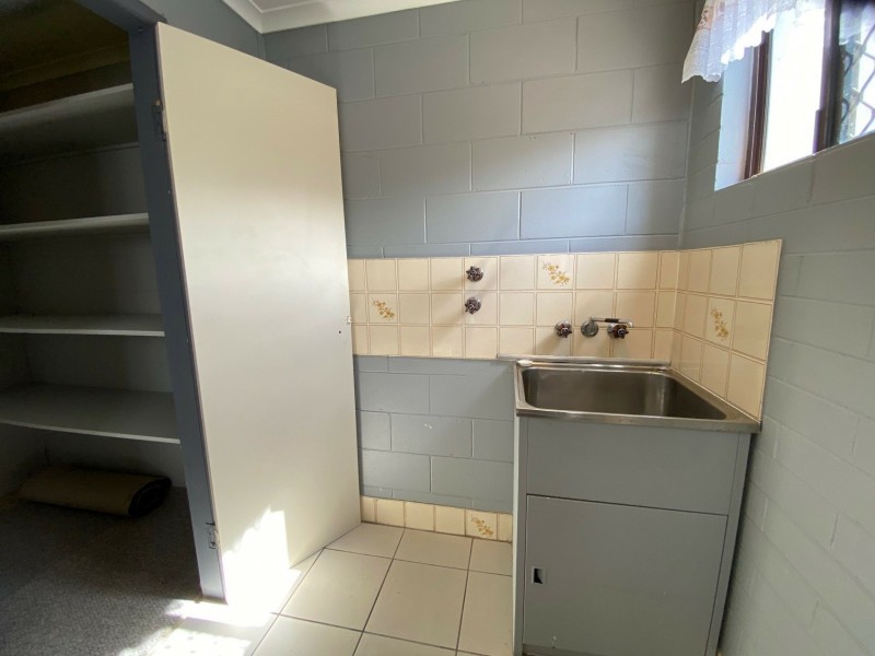 Unit 4/4 Wyndham Ave, Boyne Island QLD 4680