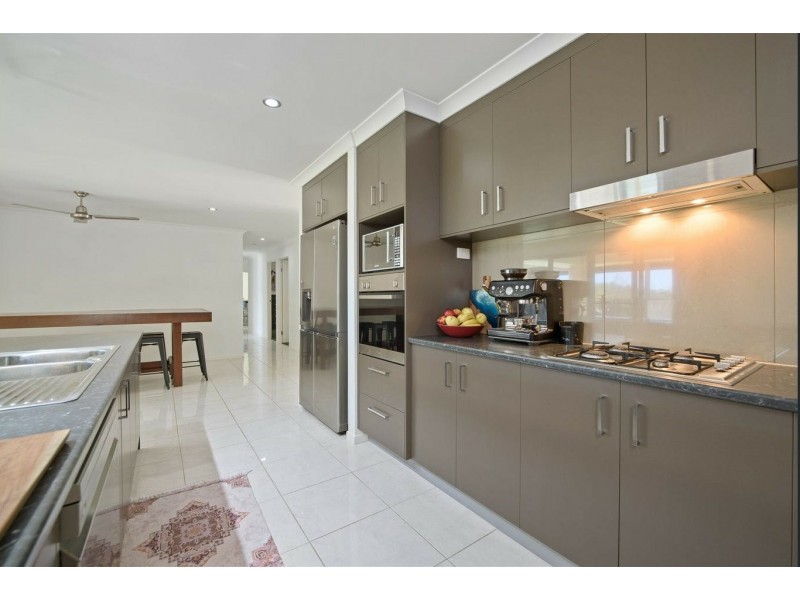 17 Stockman Dr, Benaraby QLD 4680