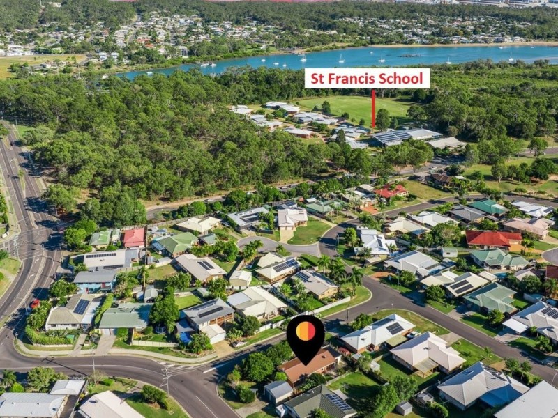 2 Onslow Street, Tannum Sands QLD 4680