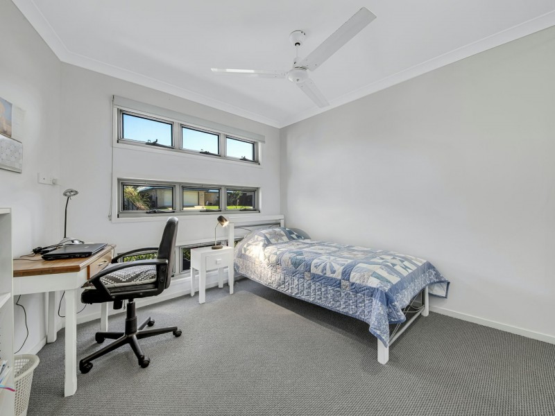 2/67 Bauhinia Street, Boyne Island QLD 4680