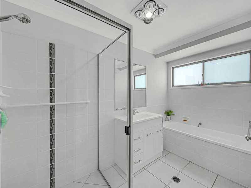 2/67 Bauhinia Street, Boyne Island QLD 4680