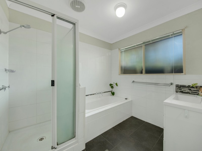 32 Lomandra street, Boyne Island QLD 4680
