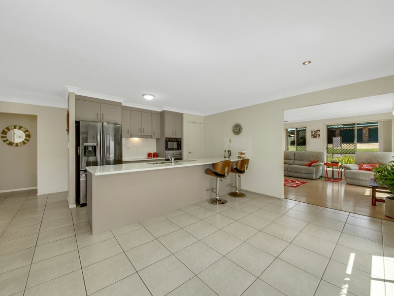 4 Douglas Street, Tannum Sands QLD 4680