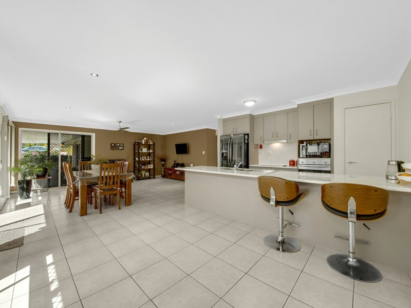 4 Douglas Street, Tannum Sands QLD 4680