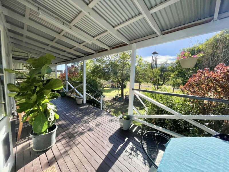 13 Wadeleigh Street, Bororen QLD 4678