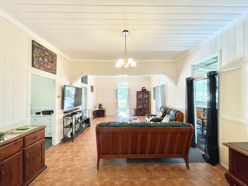 13 Wadeleigh Street, Bororen QLD 4678