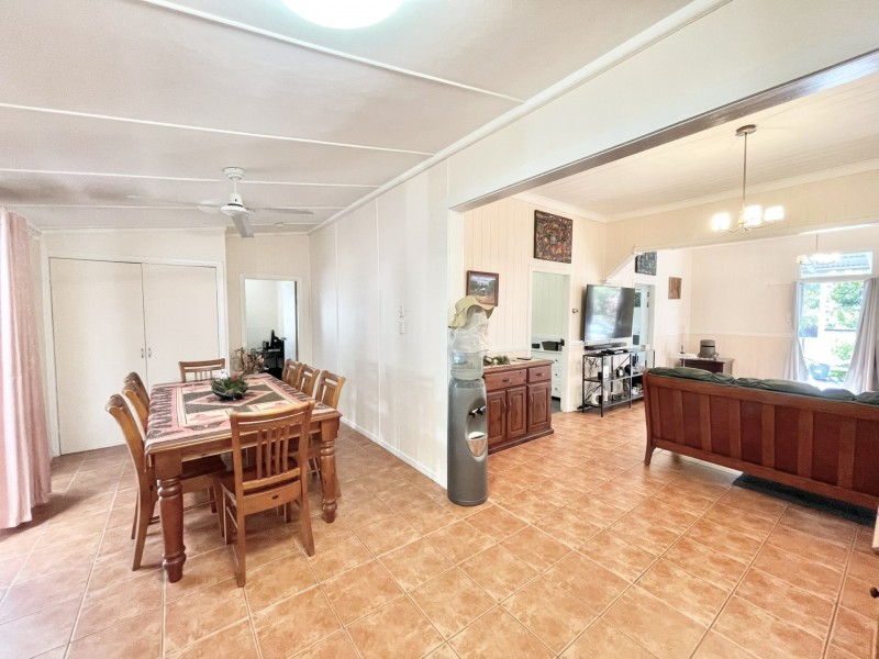 13 Wadeleigh Street, Bororen QLD 4678